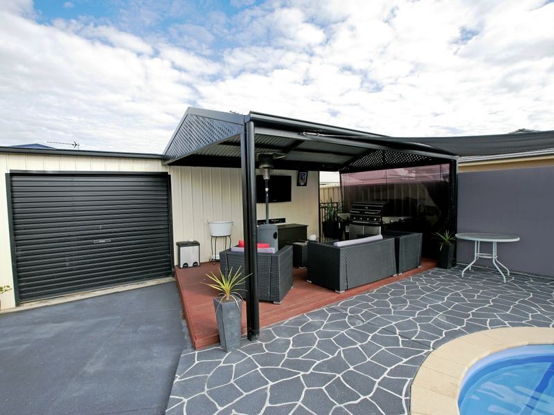 14 Barrima Drive, Glenfield Park NSW 2650