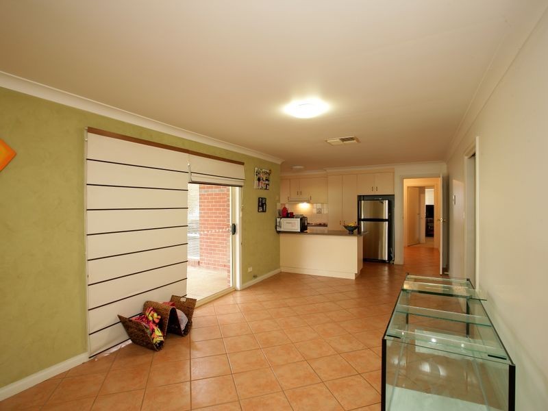 4 Bokara Place, Glenfield Park NSW 2650