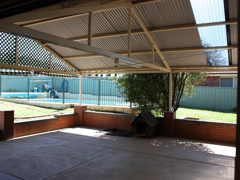 4 Bokara Place, Glenfield Park NSW 2650