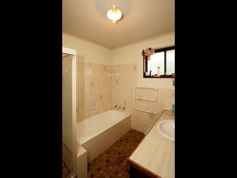 24 Dunn Avenue, Forest Hill NSW 2651