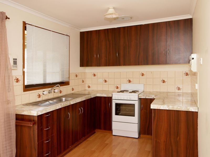 4 Eldershaw Drive, Forest Hill NSW 2651