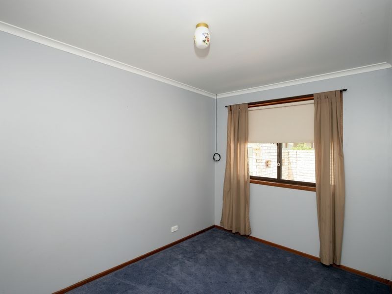 4 Eldershaw Drive, Forest Hill NSW 2651