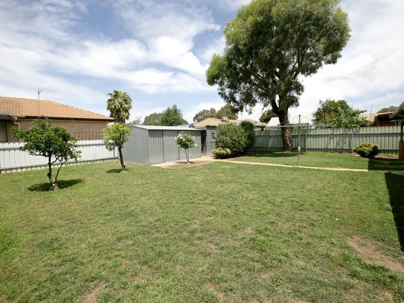 4 Eldershaw Drive, Forest Hill NSW 2651
