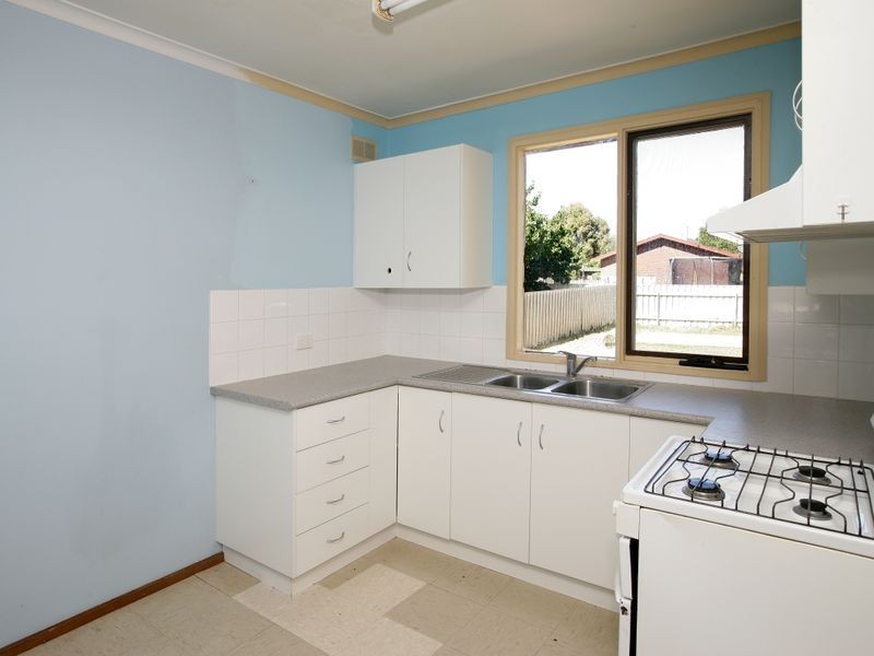 13 Toy Place, Tolland NSW 2650
