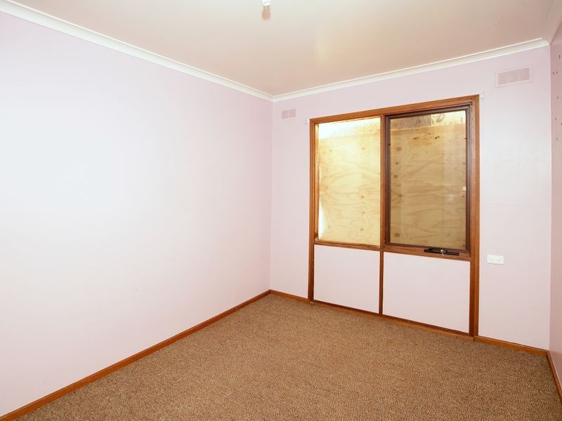 13 Toy Place, Tolland NSW 2650