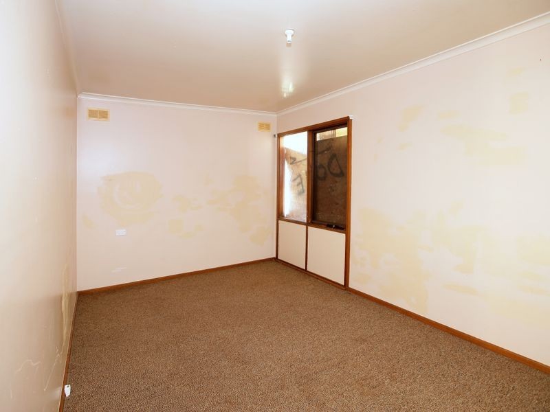 13 Toy Place, Tolland NSW 2650
