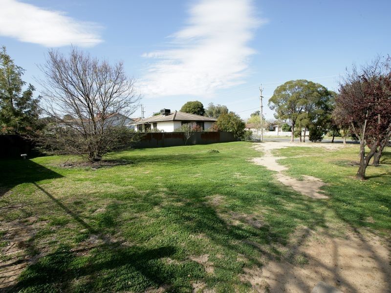 41 Ziegler Avenue, Kooringal NSW 2650