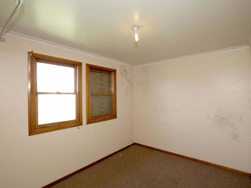 6 Bingham Place, Tolland NSW 2650