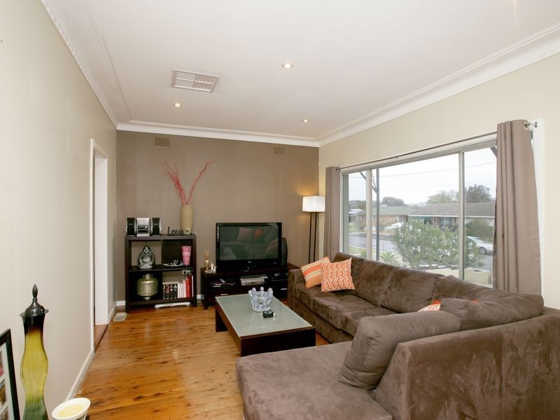 3 Nixon Crescent, Tolland NSW 2650