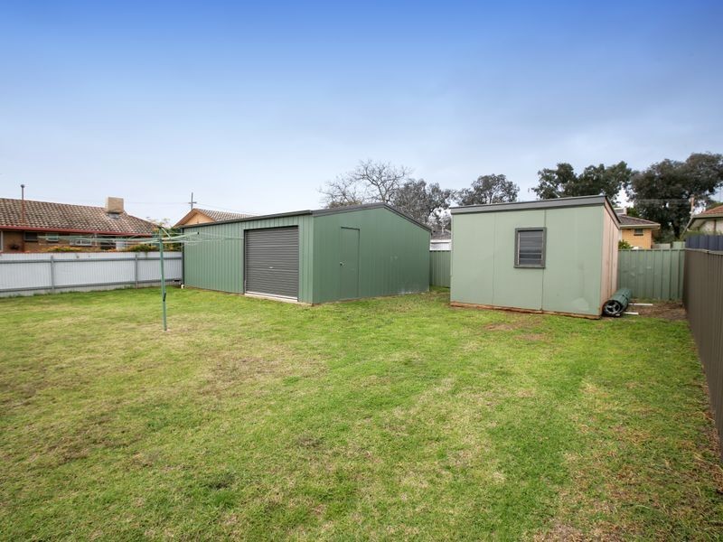 3 Nixon Crescent, Tolland NSW 2650