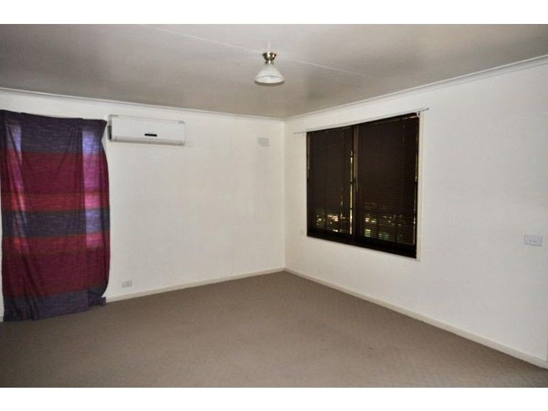 7 Warren Place, Mount Austin NSW 2650