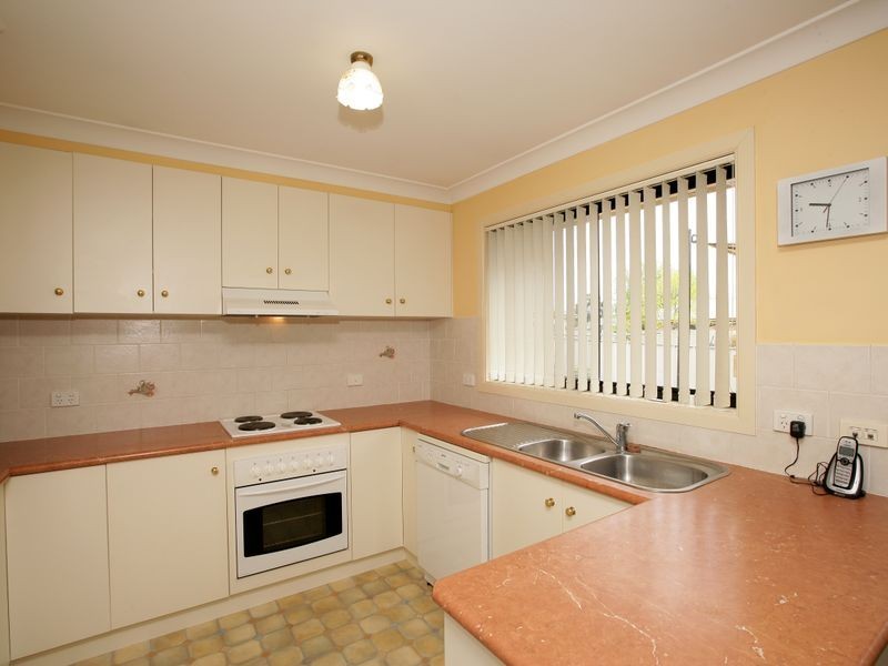 74 Veale Street, Ashmont NSW 2650