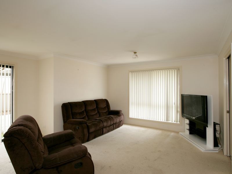 74 Veale Street, Ashmont NSW 2650