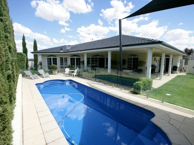 12 Cumberland Court, Tatton NSW 2650