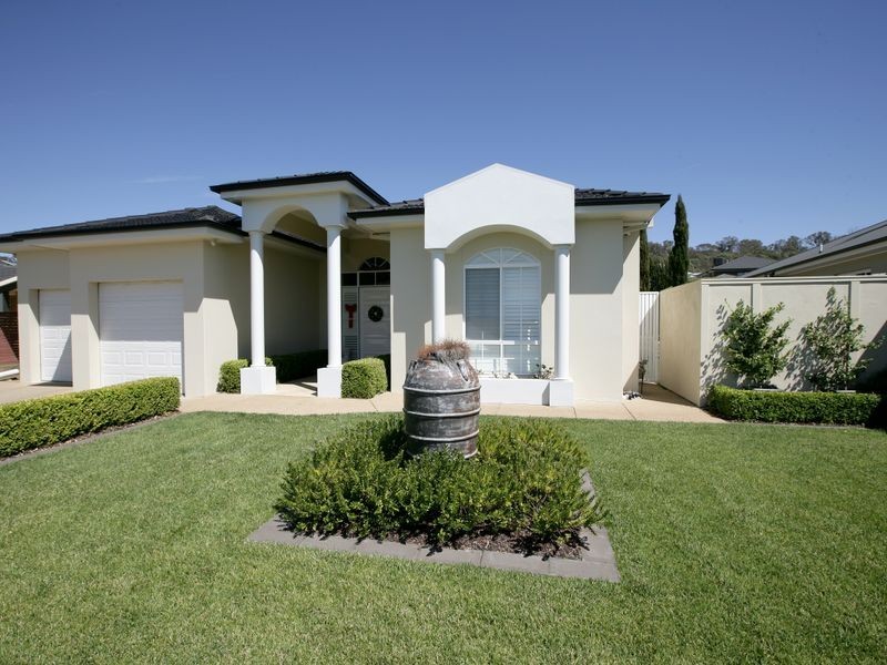 12 Cumberland Court, Tatton NSW 2650