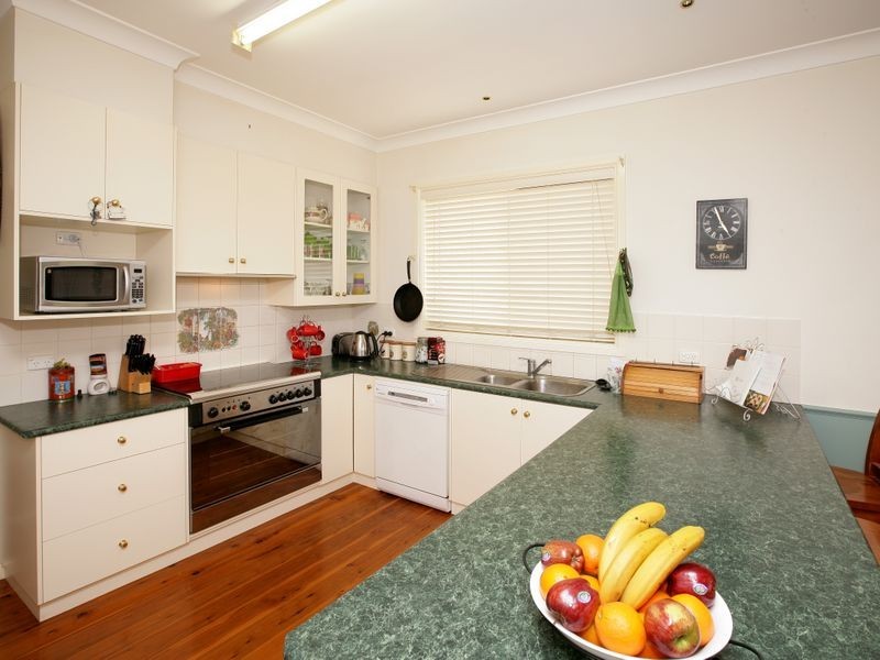 5 Clifton Street, Bourkelands NSW 2650