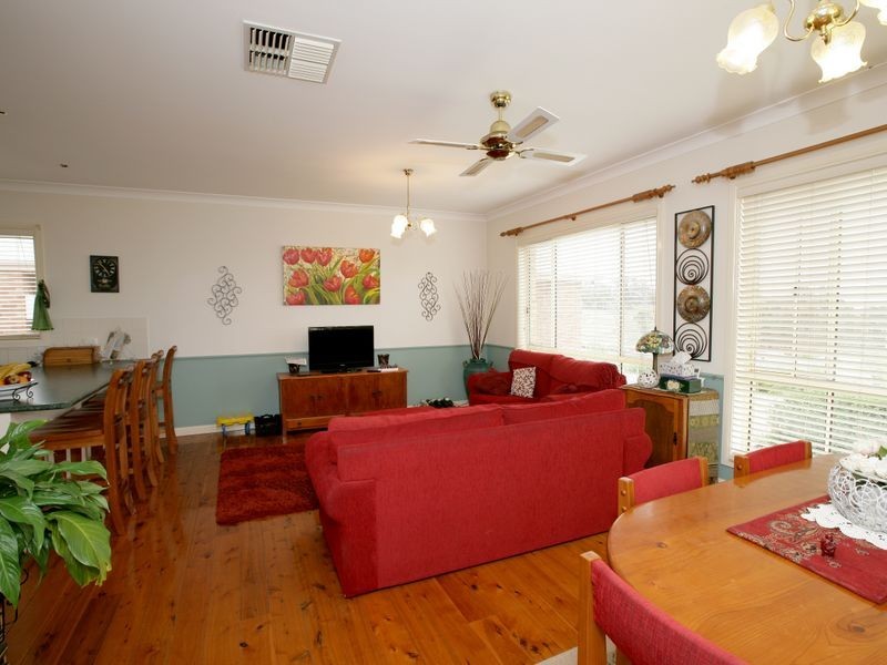 5 Clifton Street, Bourkelands NSW 2650
