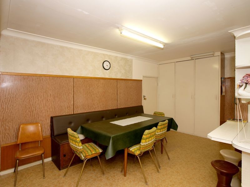 11 Holloway Street, Tolland NSW 2650