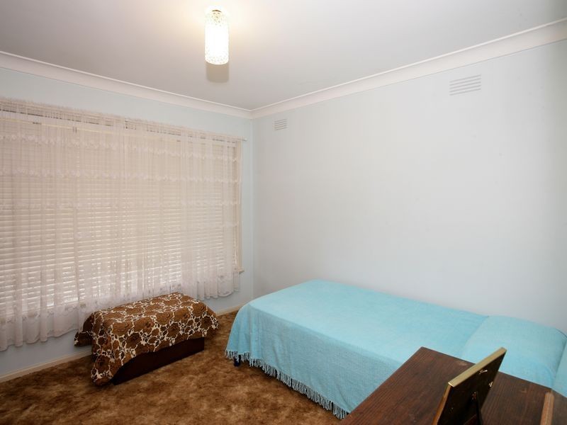 11 Holloway Street, Tolland NSW 2650