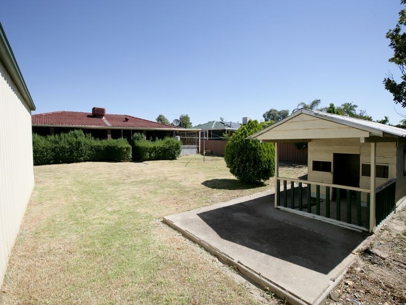 42 Undurra Drive, Glenfield Park NSW 2650