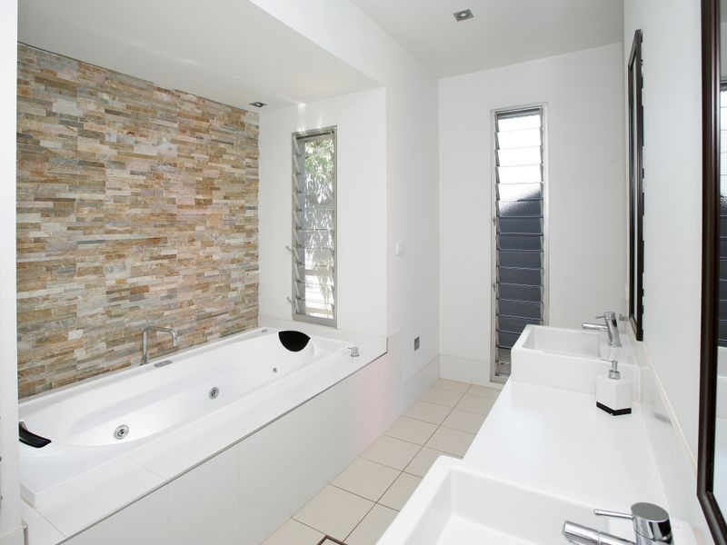 50 Brookong Avenue, Wagga Wagga NSW 2650