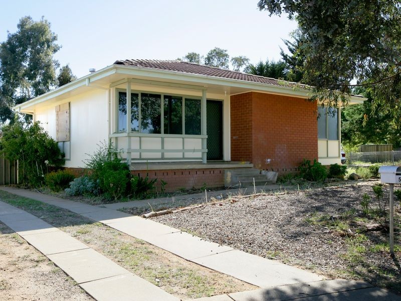5 Toy Place, Tolland NSW 2650