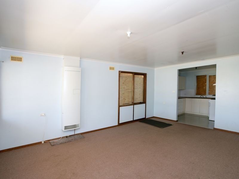 5 Toy Place, Tolland NSW 2650