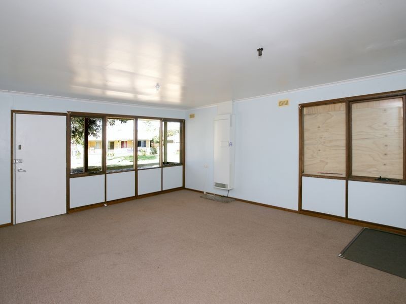5 Toy Place, Tolland NSW 2650
