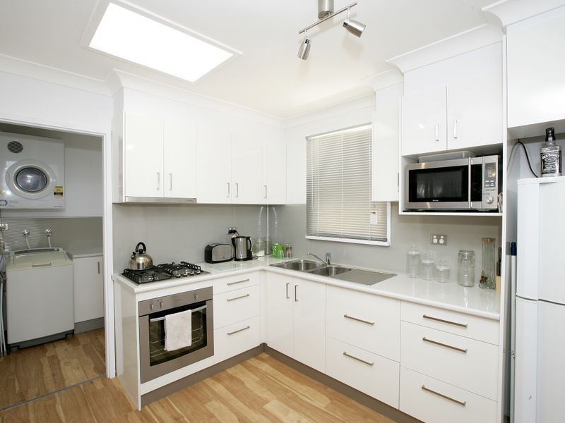 18 Tichborne Crescent, Kooringal NSW 2650