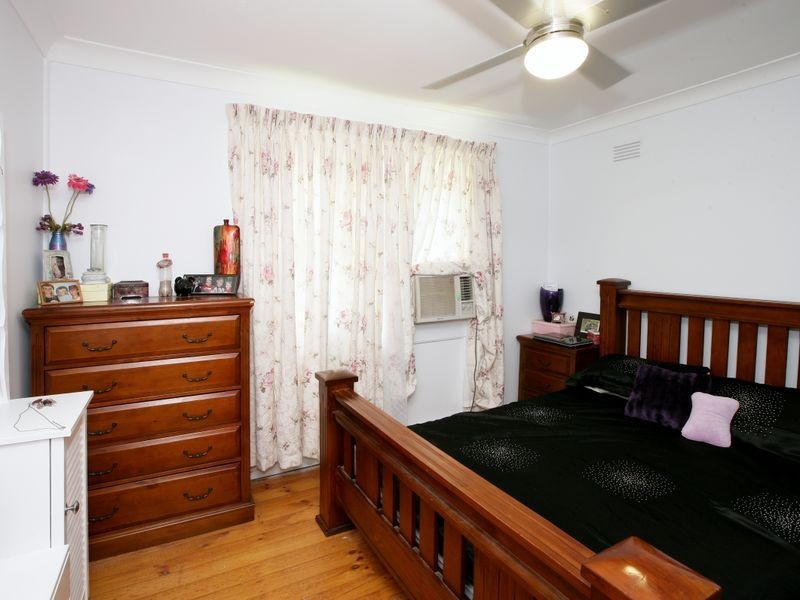 18 Tichborne Crescent, Kooringal NSW 2650