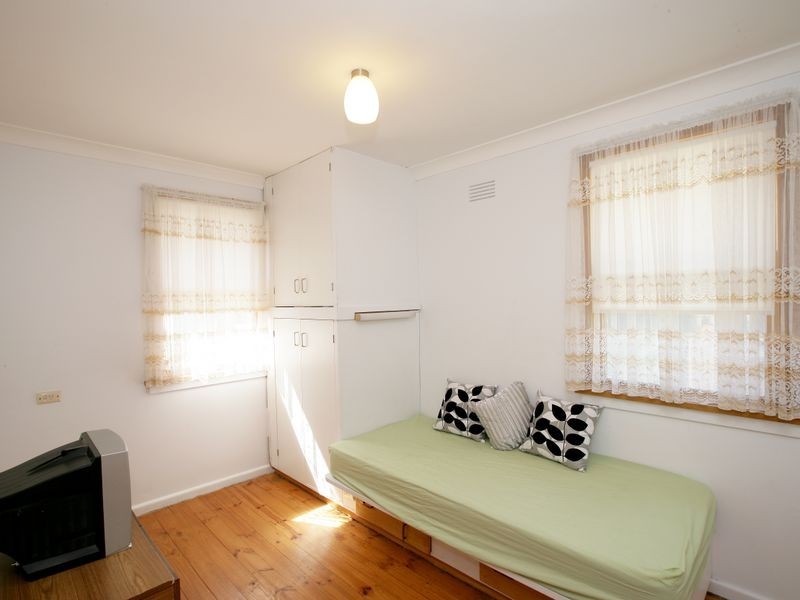 18 Tichborne Crescent, Kooringal NSW 2650