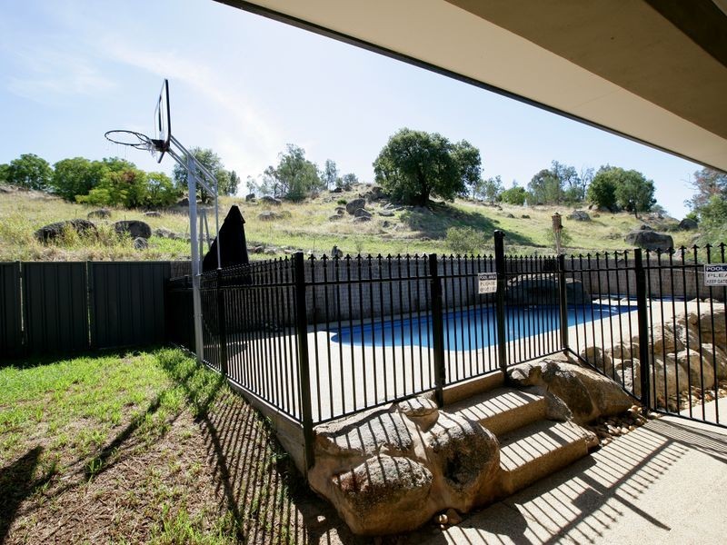 19 Stellway Close, Kooringal NSW 2650