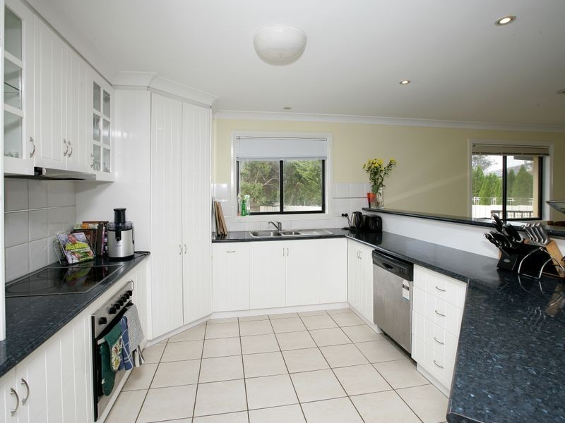 17 Fitzroy Street, Tatton NSW 2650