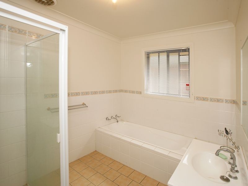 17 Fitzroy Street, Tatton NSW 2650