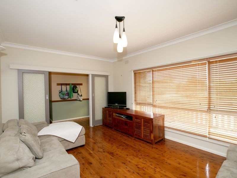 30 Waranga Avenue, Mount Austin NSW 2650