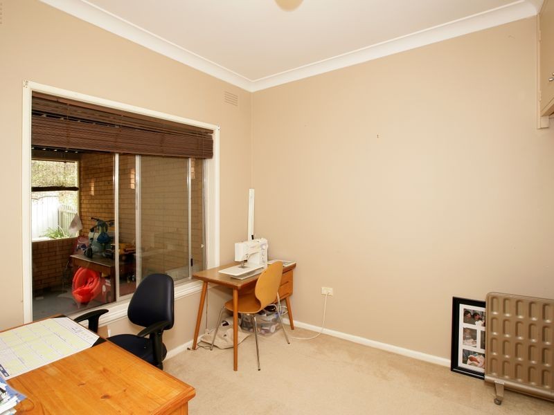 30 Waranga Avenue, Mount Austin NSW 2650