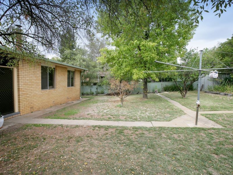 30 Waranga Avenue, Mount Austin NSW 2650