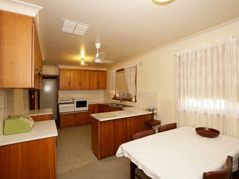 24 Maher Street, Tolland NSW 2650