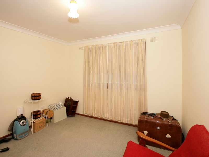24 Maher Street, Tolland NSW 2650