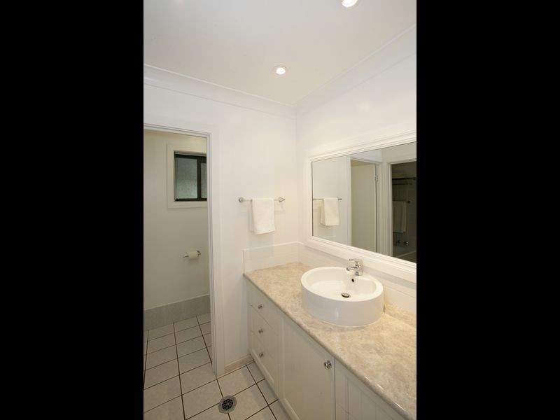 4 Jeeba Place, Glenfield Park NSW 2650