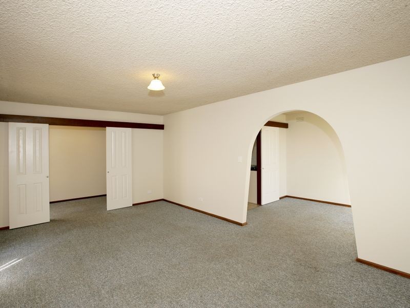 6 Sherwood Avenue, Kooringal NSW 2650