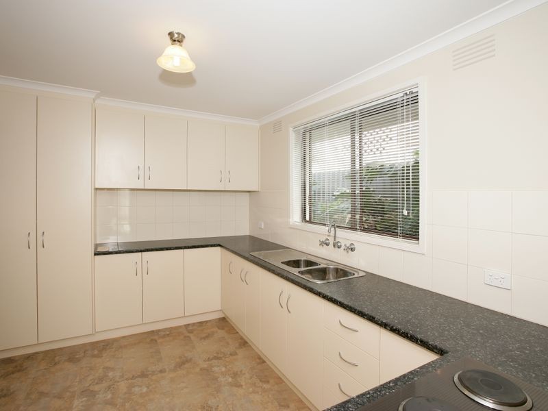 6 Sherwood Avenue, Kooringal NSW 2650