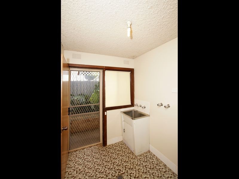 6 Sherwood Avenue, Kooringal NSW 2650