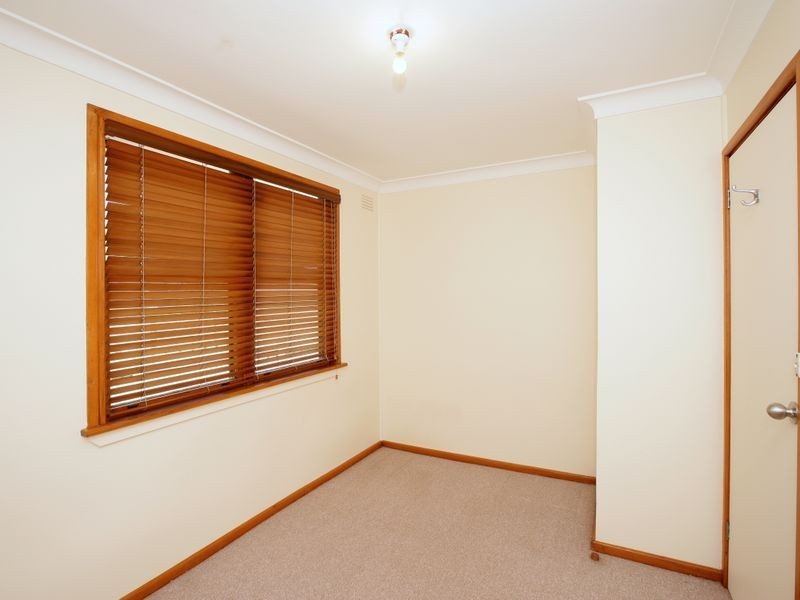 52 Hely Avenue, Turvey Park NSW 2650