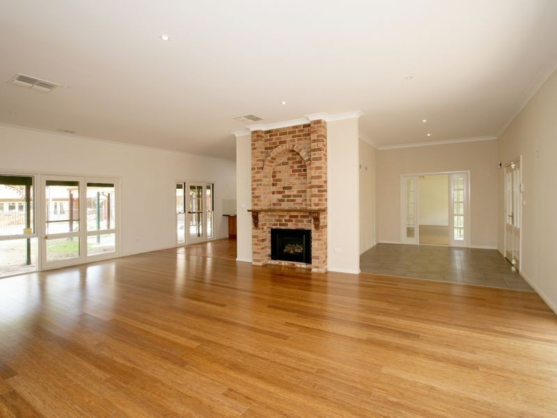 12 Mallee Road, Springvale NSW 2650