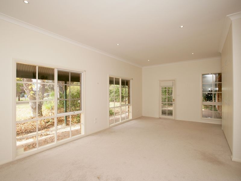 12 Mallee Road, Springvale NSW 2650