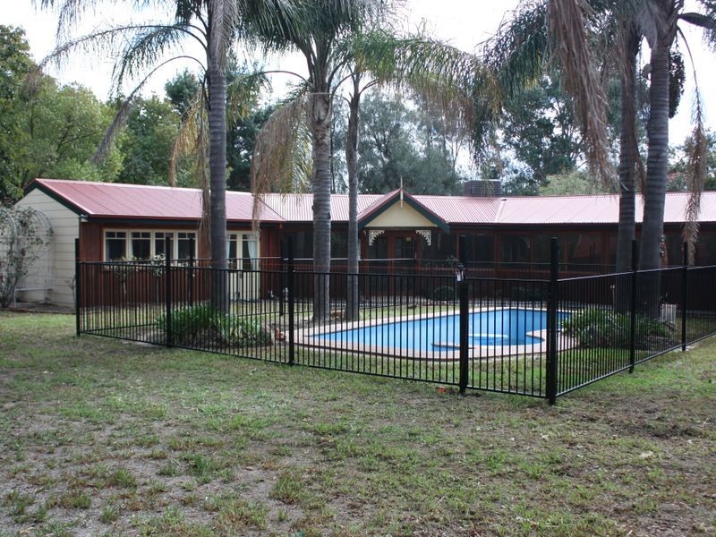 12 Mallee Road, Springvale NSW 2650