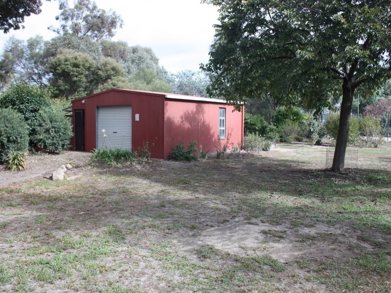 12 Mallee Road, Springvale NSW 2650