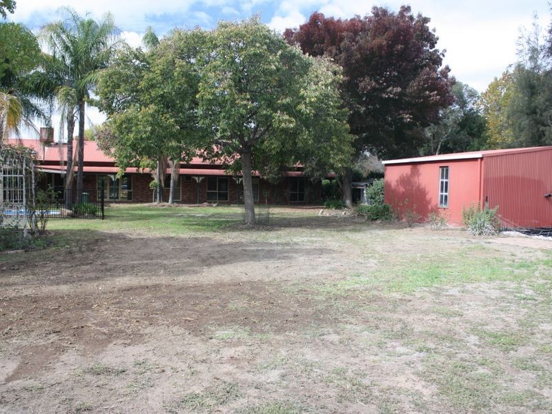 12 Mallee Road, Springvale NSW 2650