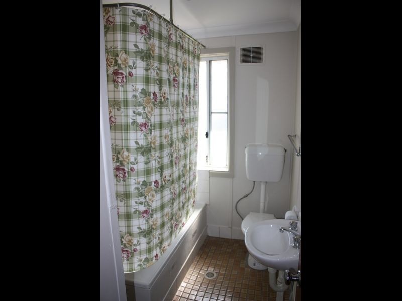 11 Sepik Road, Ashmont NSW 2650